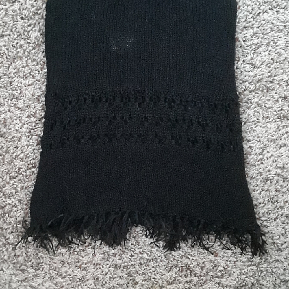 "DZ" Backless Woven Halter - Picture 2 of 2